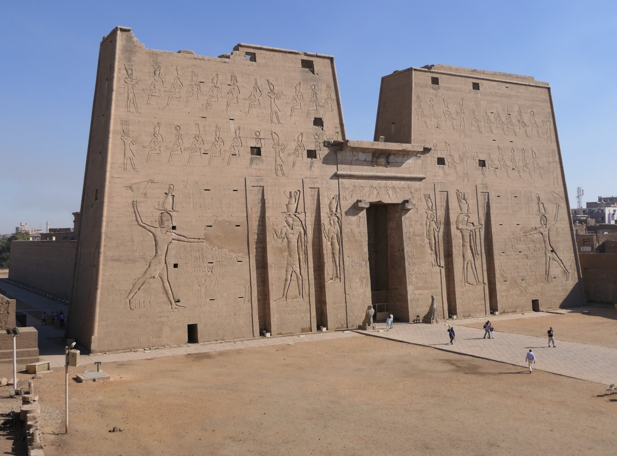 The pylon of the Horus temple of Edfu – entrance to the temple and Egypt’s largest complete temple gate. Photo Martin Stadler